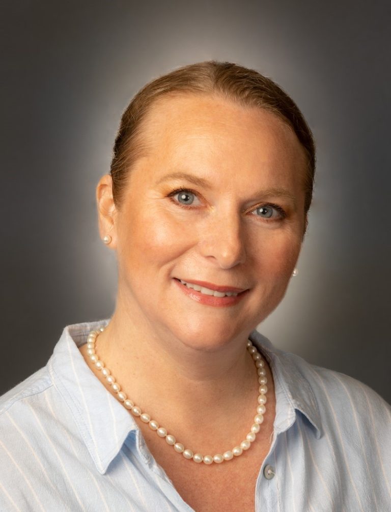 Professional Headshot thumbnail 1 768x1007